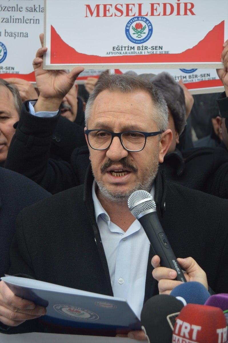 <p>ABD'nin Kudüs'ü İsrail'in başkenti olarak tanıma planı Konya, Karaman, Aksaray ve Afyonkarahisar'da protesto edildi. Eğitim Bir-Sen Şube Başkanı Abdullah Çelik, grup adına konuşma yaptı.</p>
<p> </p>