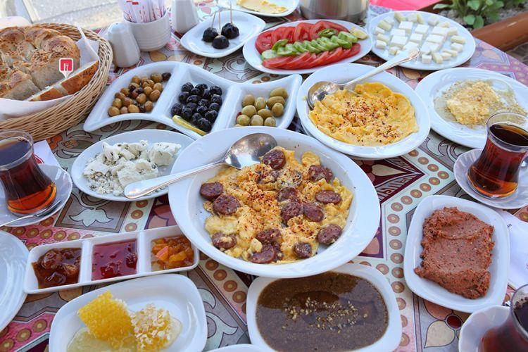 <p>5- Beyin gelişimini olumlu yönde etkiler.</p>