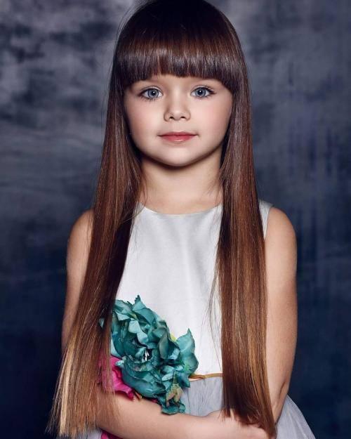 <p>Rusya'da ikamet eden 6 yaşındaki Anastasia Knyazeva, dünyanın en güzel kızı olarak tanınıyor.</p>
