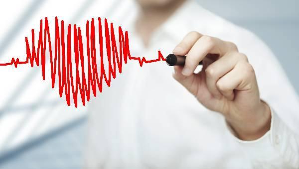 <p>Kalp krizlerinin dünya çapında görülen en sık ölüm nedeni olduğunu belirten Kardiyoloji uzmanı Prof. Dr. Gültekin Hobikoğlu, kış aylarında sağlığı tehdit eden etkenler hakkında önemli bilgiler verdi. İşte nedenleri...</p>

<p> </p>
