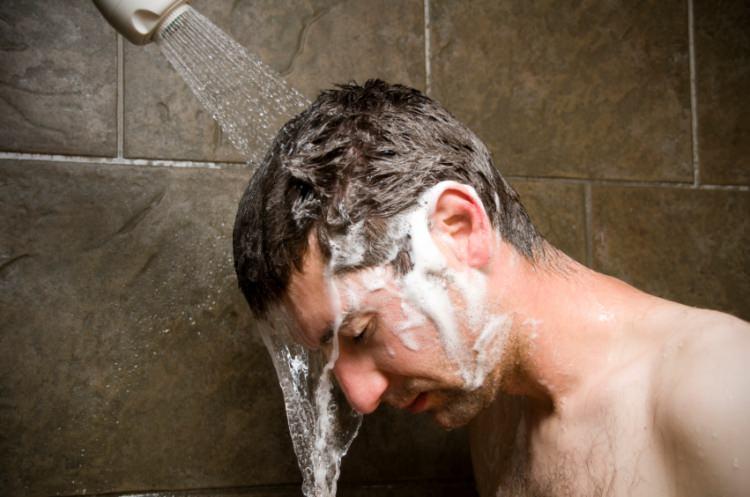 <p>Yapılan araştırmalar sonucunda, gece banyo yapan insanlar gündüz yapanlara göre biraz daha fazla.</p>
