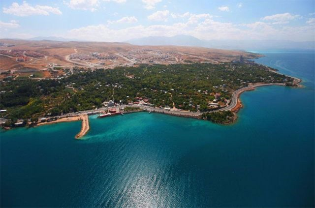 <p><strong>Edremit, Balıkesir</strong><br />
Nüfus: 121.437</p>