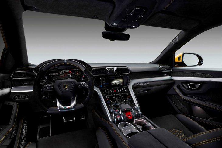 <p>Uzun bir süre ardından Lamborghini, SUV modeli Urus'u özel bir etkinlikte tanıttı.</p>

