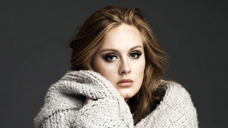 <p>Adele'in konser önceleri anksiyete nöbetleri geçirdiğini ve hastalığını anlattığı video uzun süre konuşulmuştu</p>
