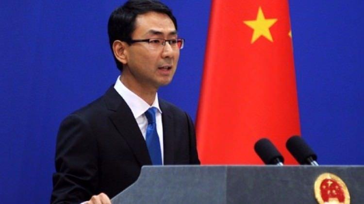 <p>Çin Dışişleri Bakanlığı sözcüsü Geng Shuang bugün Beijing'de yaptığı açıklamada, Kudüs'ün statüsünün, karmaşık ve hassas bir mesele olduğunu belirtti.<br />
<br />
Geng Shuang, "Ortadoğu barış sürecini öteden beri kararlılıkla destekleyen Çin, Filistin halkının meşru davasını destekliyor, 1967 yılı sınırları temelinde başkenti doğu Kudüs olan ve tam egemen bağımsız bir Filistin devletinin kurulmasına destek veriyoruz" dedi.</p>
<p> </p>