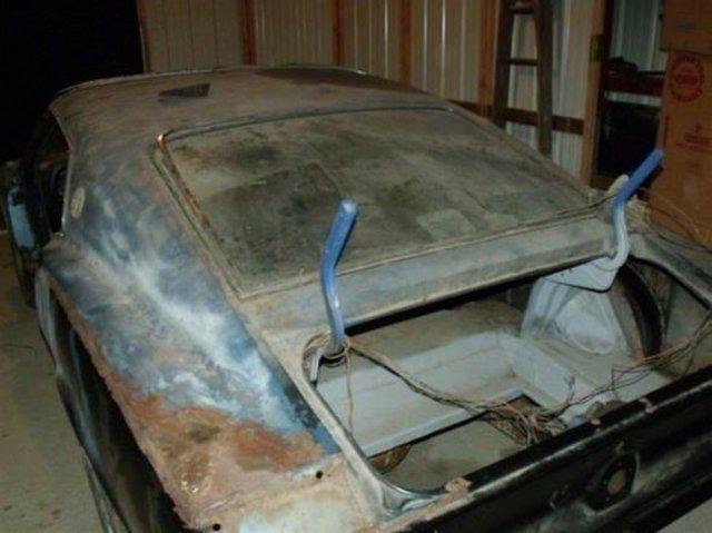 <div><strong>KAZA SONRASI HURDAYA DÖNEN MERCEDES'İ BAŞTAN OLUŞTURDULAR!</strong></div>
<div> </div>
<div>Büyük bir kazaya karışan Mercedes marka araç adeta hurdaya dönmüştü. Ancak sanayiye götürülen araç, ustaların yoğun uğraşlarıyla yollara tekrar döndü.</div>