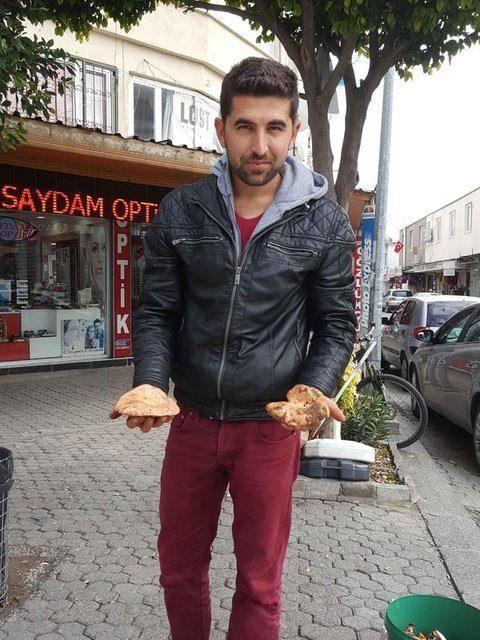 <p>Kilogramını şu an 10 ila 15 liradan satıyorum. Sabah erken &ccedil;ıkıp, &ouml;ğleye kadar en az 20-30 kilogram mantar topluyorum. Y&uuml;r&uuml;meyi sevdiğim i&ccedil;in ayrıca spor yapmış da oluyorum.</p>

<p>&nbsp;</p>
