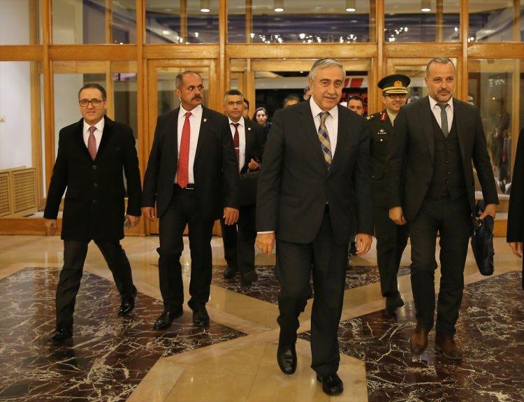 <p>Kuzey Kıbrıs Türk Cumhuriyeti (KKTC) Cumhurbaşkanı Mustafa Akıncı İslam İşbirliği Teşkilatı Olağanüstü Liderler Zirvesi'ne katılmak üzere İstanbul'a geldi.</p>