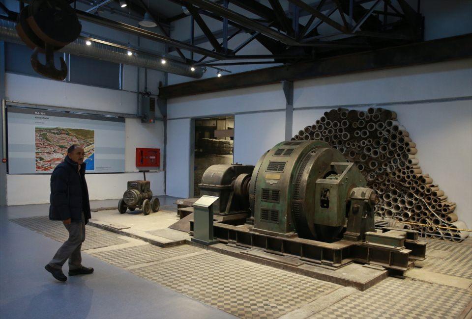 <p>Türkiye'nin en büyük endüstriyel dönüşüm projesi olarak gösterilen Seka Kağıt Müzesi, 1934 yılında temeli atılan Seka Kağıt Fabrikası içindeki 12 bin 345 metrekarelik alan üzerinde yer alıyor.</p>

<p> </p>
