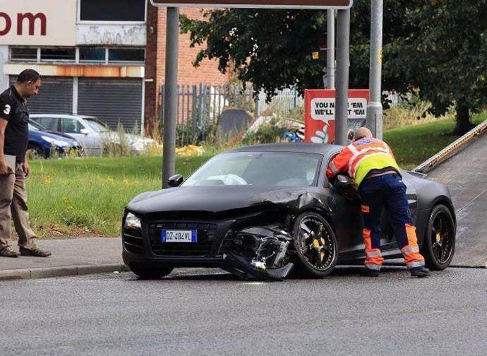 <p>Mario Balotelli, Manchester City'deyken Audi R8'iyle bir trafik kazası geçirmişti.</p>
