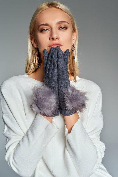 <p>Trendyolmilla eldiven 29.99 TL</p>
