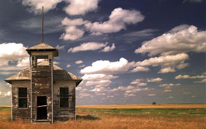 <p>Abandoned School in Fresno - Robert Cassway </p>
