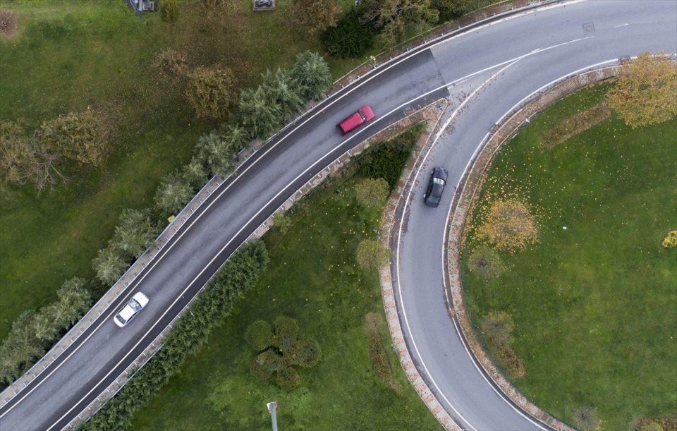 <p>2016 verilerine göre de İstanbul'da trafiğe kayıtlı araç sayısı 3 milyon 772 bin 46.</p>

<p> </p>
