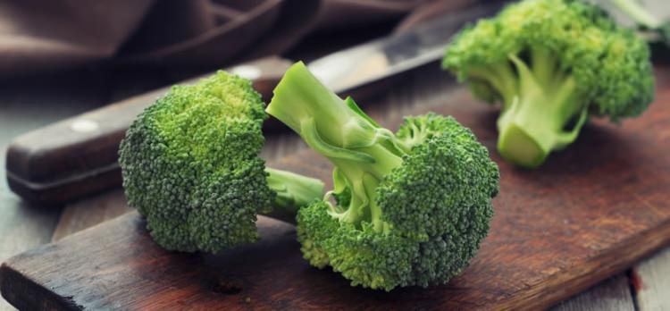 <p><strong>Brokoli</strong></p>

<p>İçerisinde bulunan zengin maddeler, kansere karşı etkilidir.</p>

