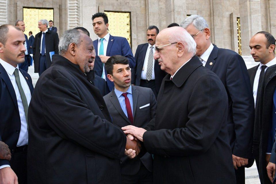 <p>TBMM Başkanı İsmail Kahraman, Cibuti Cumhurbaşkanı İsmail Omar Guelleh ve beraberindeki heyeti kabul etti.</p>
<p> </p>