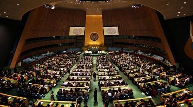 <p>Trump’ın Kudüs kararını eleştiren kararı tasarısı BM Genel Kurulu’ndan ABD’nin tehditlerine rağmen 9’a karşı 128 oyla kabul edildi. İşte ABD'yi destekleyen ülkeler ve yüz ölçümleri...</p>
