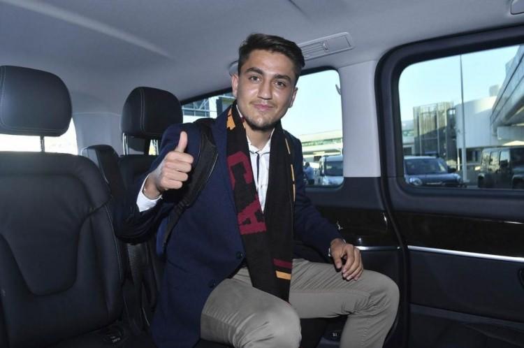 <p>Cengiz Ünder (Roma)</p>
<p>Roma'da fazla şans bulamayan Cengiz Ünder için sarı-kırmızılılar kiralık teklifi götürmeyi planlıyor.</p>