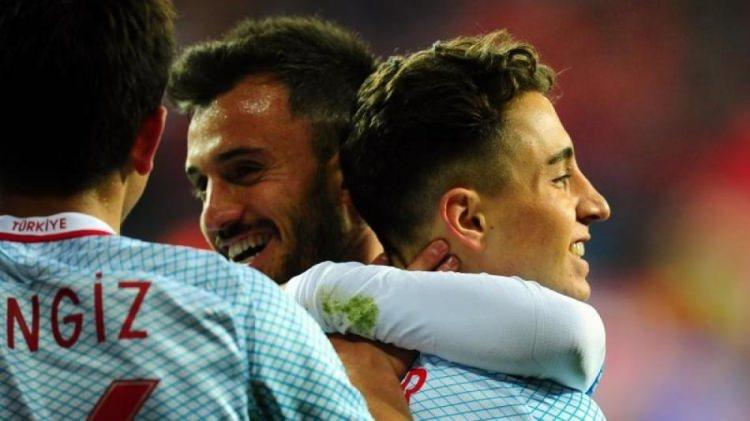 <p>Emre Mor (Celta Vigo)</p>
<p>Milli Takım'da gözdesi Emre Mor'u yakından tanıyan Terim, genç yeteneği Türkiye'ye getirebilir. Celta Vigo'da umduğunu bulamayan yıldız adayı sar-kırmızılı takım taraftarı olarak biliniyor</p>