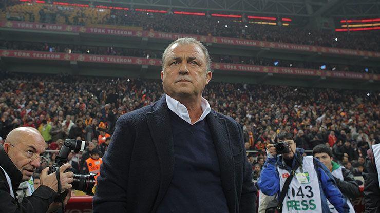 <p><strong>FATİH TERİM (2011-2013)</strong></p>

<p>19.05.2011 tarihinde o zamanın Galatasaray Başkanı Ünal Aysal, teknik direktör Fatih Terim'le anlaştıklarını açıklamıştı. Muslera da Ağustos ayında Galatasaray kadrosuna dahil edildi. İmparator ile 2 sezon üst üste şampiyonluk yaşayan sarı kırmızılılar, 2013-14 sezonunun başında olaylı bir şekilde Terim'le yollarını ayırdı.</p>
