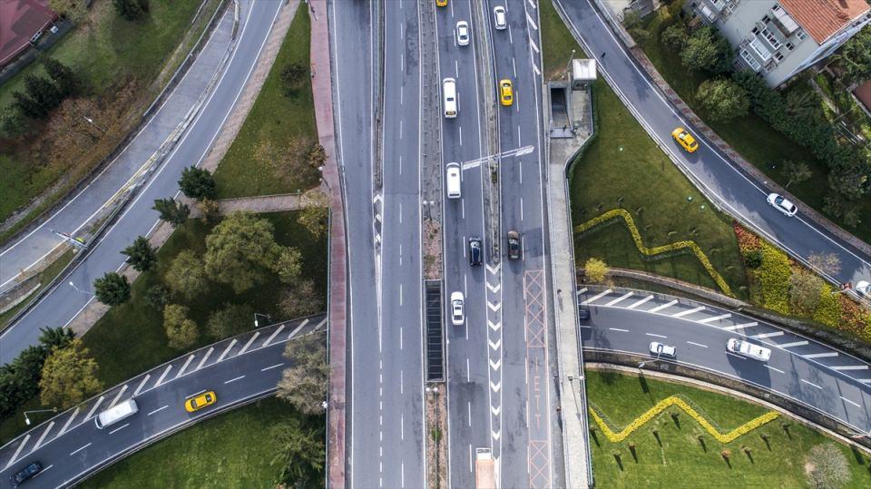 <p>Okmeydanı kavşağı trafiğin büyük oranda rahatlamasını sağladı.</p>

<p> </p>
