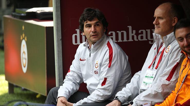 <p><strong>ORHAN ATİK (2015-2016)</strong></p>

<p>Mustafa Denizli'nin ayrılmasından sonra göreve kısa süreliğine A2 Takım Antrenörü Orhan Atik geldi. Atik, daha sonra görevi Jan Olde Riekerink'e teslim etti.</p>
