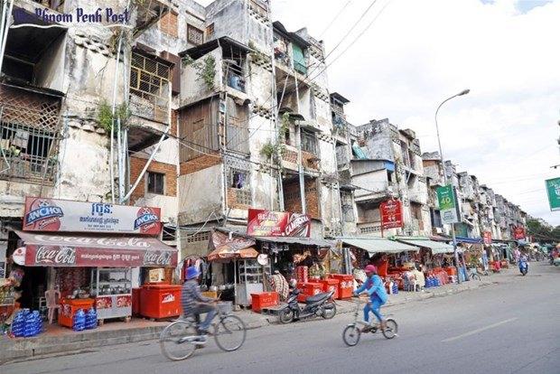 <p>80'lerde ve 90'larda yaşanan değişimle birlikte Beyaz Ev'in kiracıları da değişmeye başladı. Sanatçılar gitti yerine suç dünyasının merkezi konumuna geldi</p>

<p> </p>
