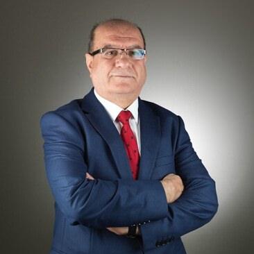 <p><strong>KADİR DEMİREL</strong></p>

<p>Yeni Akit Gazetesi Genel Yayın Yönetmeni Kadir Demirel, 29 Mayıs'ta İstanbul Başakşehir'deki evinde damadı tarafından bıçaklanarak öldürüldü.</p>
