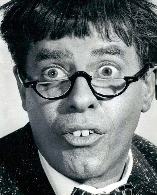 <p><strong>JERRY LEWIS</strong></p>

<p>Amerikalı komedyen Jerry Lewis, 20 Ağustos'ta 91 yaşında Las Vegas'taki evinde hayatını kaybetti.</p>
