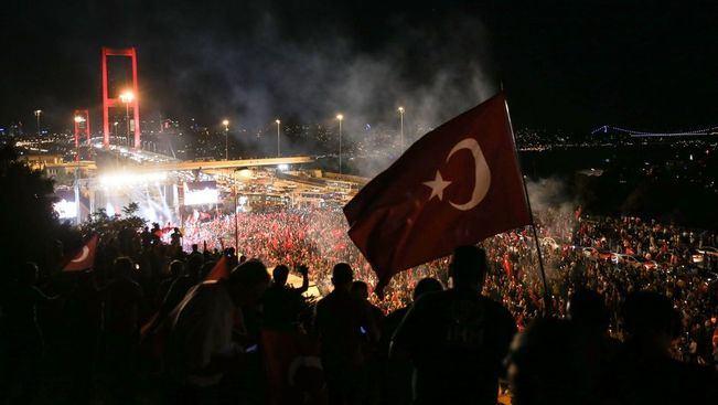 <p><strong>15 TEMMUZ DEMOKRASİ VE DİRENME HAKKI GÜNÜ</strong></p>
<p>1 GÜN</p>
<p>15 TEMMUZ 2018 PAZAR</p>