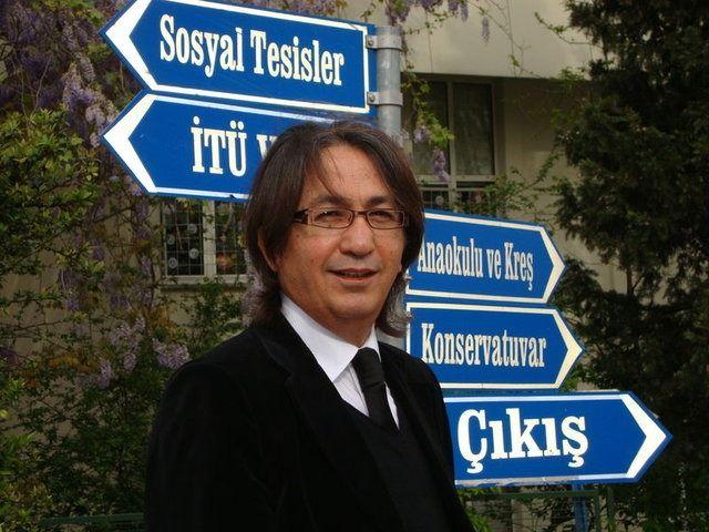 <p><strong>TAŞKIN DOĞANIŞIK </strong></p>

<p>Türk halk müziği sanatçısı, İTÜ Öğretim Görevlisi Taşkın Doğanışık, 30 Mart'ta geçirdiği kalp krizi sonrası aramızdan ayrıldı.</p>
