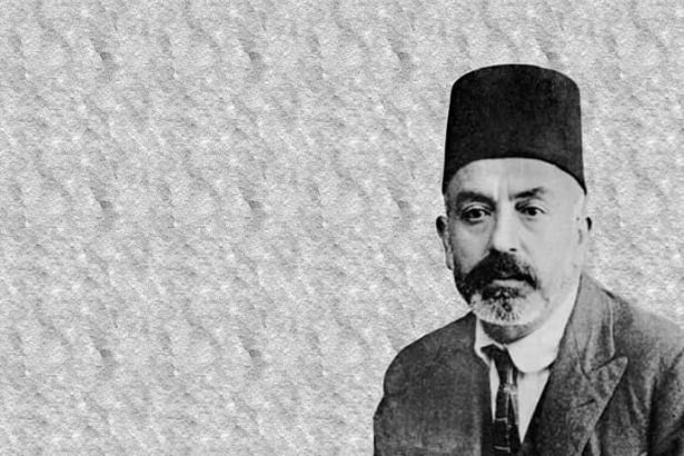 <p><strong>VÎRÂNELERİN YASÇISI OLMAK</strong></p>

<p>Mehmed Âkif’in Lübnan’da olduğunu duyan Antakya eşrâfından Bereketzâde Cemil Bey, Âkif’in talebelerinden Ali İlmî Bey’i Beyrut’a yollayarak Antakya’ya dâvet eder. 9 Ağustos’da Antakya’ya gider. Cemil Bey’in Âsi Nehri’ne bakan konağında üç hafta kalır ve nispeten rahat eder. </p>
