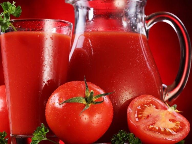 <p>Kahvaltı sofralarının vazgeçilmezi domates sayesinde fazla kilolarınızdan kurtulmak ister misiniz? İşte hızlı kilo verdiren domates suyu...</p>
