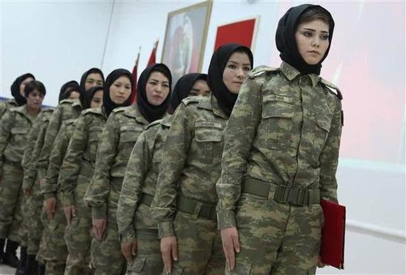 <p>3. Piyade Eğitim Tugay Komutanı Piyade Albay Tahir Savran da başarılı bir eğitim süreci geçirildiğini söyledi.</p>

<p> </p>
