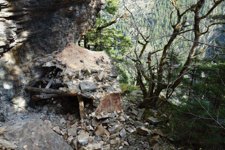 <p>Trabzon’daki Sümela Manastırı’nda devam eden restorasyon çalışmalarında bulunan şapel ilk kez görüntülenirken, manastırın içerisinde gizemini koruyan girilmemiş pek çok şapel yer aldığı belirtiliyor.</p>
