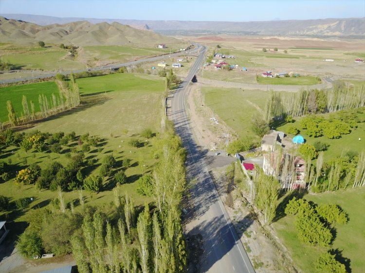 <p>Tuzluca Belediyesi, 2016 yılının sonlarında DBP'li yönetimden 13 milyon 762 bin lira borçla devralındı. Yaklaşık 1 yıllık sürede ilçede 18 milyon 500 bin liralık yatırım yapıldı. </p>

<p> </p>
