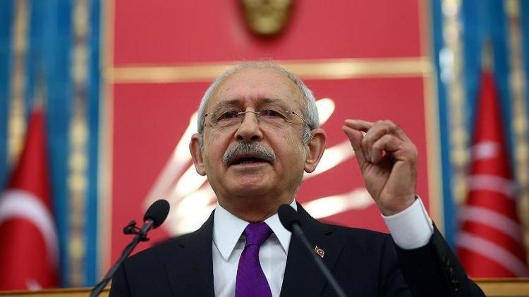 <p>CHP Genel Başkanı Kemal Kılıçdaroğlu, partisinin TBMM Grup Toplantısı'nda, anayasa değişikliği halk oylaması kararıyla ilgili Anayasa Mahkemesine başvurmayacaklarını açıkladı.</p>

<p> </p>
