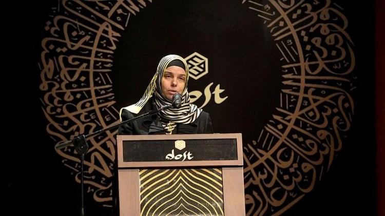 <div>Diyanet İşleri Başkan Yardımcılığına, Prof. Dr. Huriye Martı'nın atanmasıyla, Türkiye Cumhuriyeti tarihinde ilk kez bu göreve bir kadın getirildi.</div>
<div> </div>