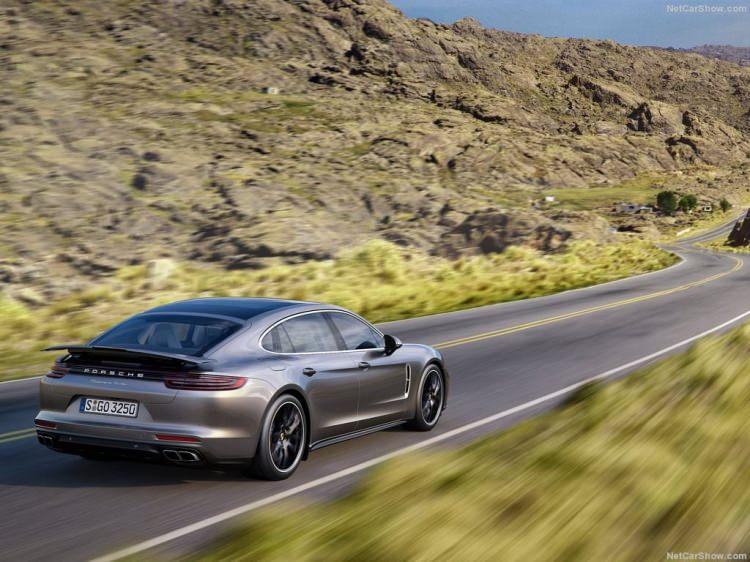 <p>Diğer yeni üyeler ise Panamera Executive serisine ait. Bu modellerde arttırılan 150 mm'lik dingil mesafesi, arka yolcular için daha geniş bir yaşam alanı anlamına geliyor.</p>