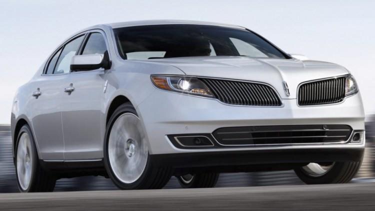 <p>Lincoln Motor Company yeniden oluşmaya çalışıyor. Yeni Continental'in başarılı tanıtımından sonra firma daha az popüler modellerin üretimini bitirmeye odaklandı. Bu da MKS'nin ortadan kalkacağı anlamına geliyor.</p>