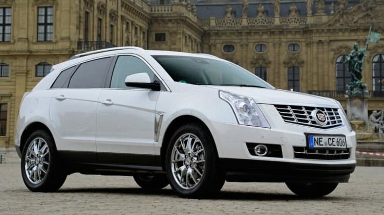 <p>Cadillac SRX modeli yerine XT5 geliyor. Cadillac'ın orta sınıf lüks SUV modeli 13 yıllık hayatında CTS ve ATS gibi kendinden daha yeni araçlardan daha çok sattı, 2015'te 68.000 adetlik satışa ulaştı. Olan biteni göz önünde bulundurduğunuzda oldukça etkileyici.</p>