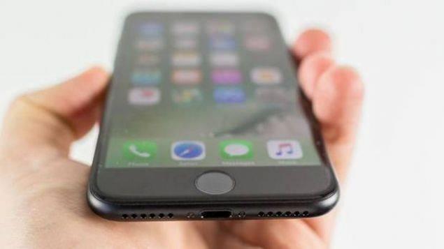 <p>Cihazın bugüne kadar piyasaya sunulan en pahalı iPhone olabileceği belirtiliyor. </p>