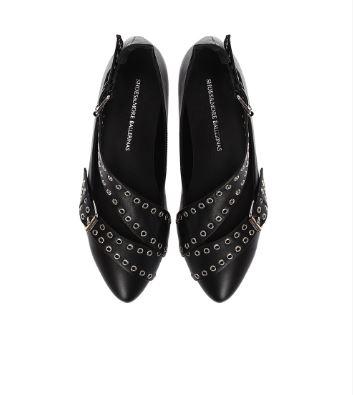 <p><strong>Shoes & More:</strong> 239,90 TL</p>
