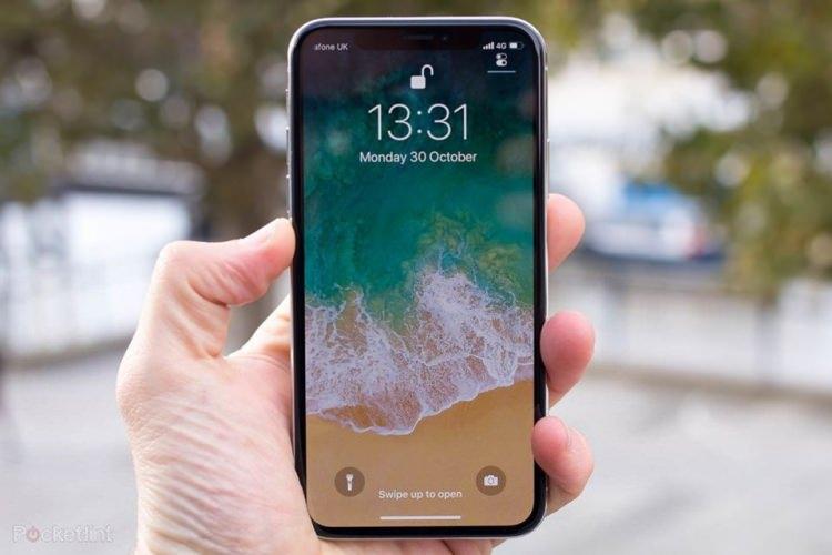 <p>A11 işlemci, 12 MP çift arka kamera, 3 GB RAM gibi özelliklere ev sahipliği yapmasına kesin gözüyle bakılan modelin fiyatına dair bir bilgi ise bulunmuyor.Geçtiğimiz yılın Eylül ayında tanıtılan iPhone X ABD'de 999 dolardan başlayan fiyatlar ile ülkemiz de ise 6 bin 99 TL'den başlayan fiyatlar ile raflardaki yerini almıştı.</p>

<p> </p>
