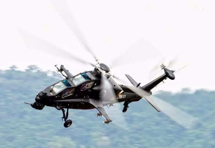 <p><strong>DÜNYANIN EN İYİ SAVAŞ HELİKOPTERLERİ</strong></p>
<p>Sıralamadaki helikopterlerden bir tanesi sizi çok gururlandıracak!<br />
<br />
<strong>1. Z-10 (Çin)</strong><br />
<br />
4,5 ton ağırlığında, iki oturaklı silahlı helikopter olan Z-19, 23mm otomatik savaş topu ve genellikle füze olmak üzere yarım tona yakın mühimmat taşıyabiliyor.</p>