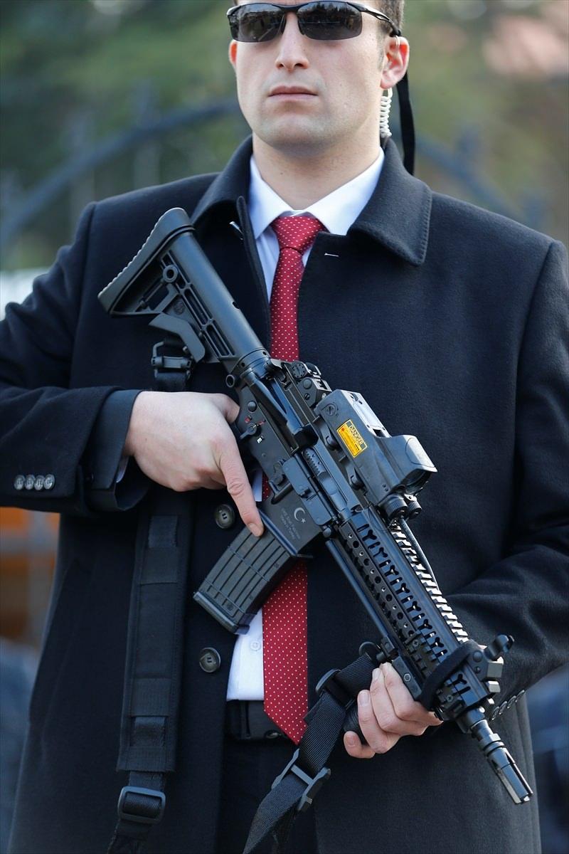 <p>Başbakanlık Koruma Daire Başkanlığınca ilk partide teslim alınan MPT-55 tüfeği, Yıldırım'ın yakın koruma hizmetleri ile Başbakanlık Çankaya Köşkü yerleşkesinin korunmasında kullanılıyor.</p>