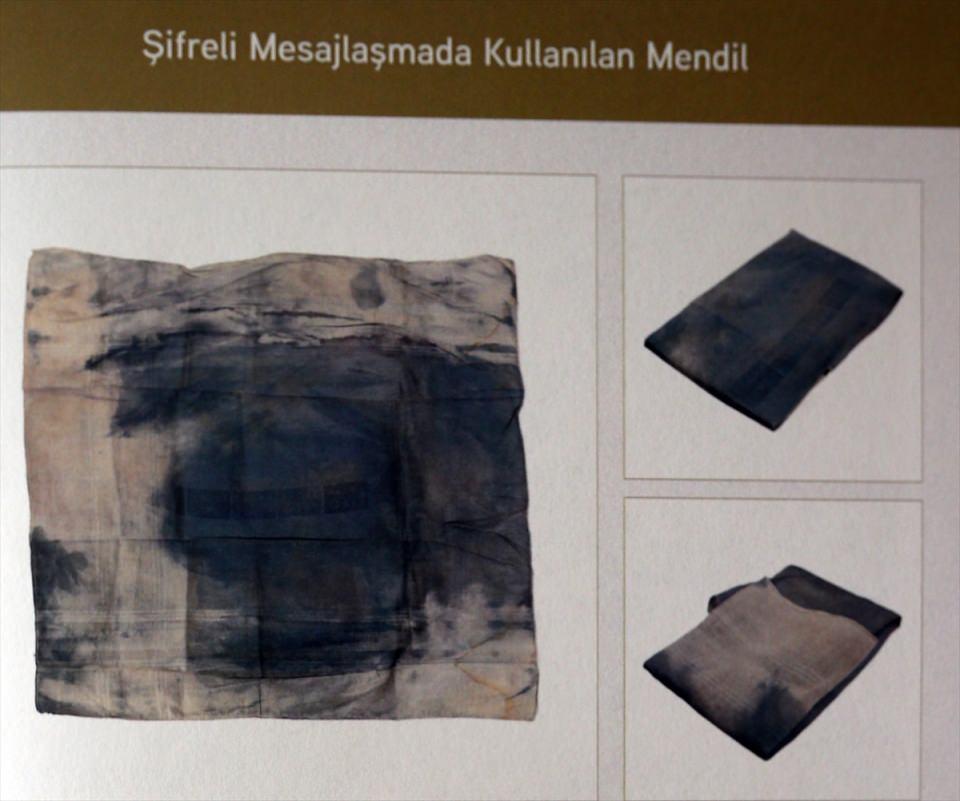 <p>Bu kitapçıkta kurumun geçmişte kullandığı rumuz ve mühürlerden oluşan madalyon seçkisi yer aldı.</p>
