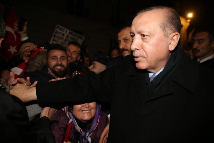 <p>Cumhurbaşkanı Erdoğan’ın, Paris’e yapacağı ziyaret, başkentte yaşayan Türk halkı tarafından da merakla bekleniyordu.</p>

