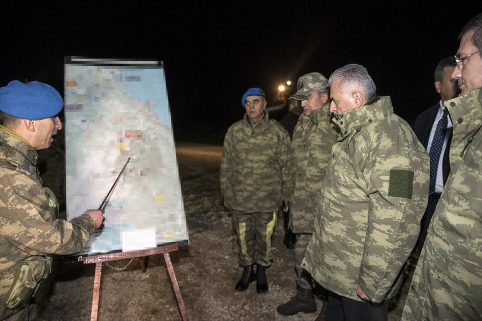 <p>Burada 6 eğitim parkuru, 127 engelin bulunduğu eğitim alanına ilişkin Eğirdir Dağ Komando Okulu ve Eğitim Merkezi Komutanı Tuğgeneral Ömer Faruk Bozdemir'den bilgi alan Yıldırım ve komutanlar için komandolar kısa bir gösteri sundu.</p>
<p> </p>