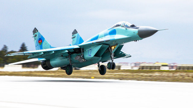 <p>AZERBAYCAN - 29 SAVAŞ UÇAĞI</p>
<p>5 X MIG-21</p>
<p>13 X MIG-29</p>
<p>11 X SU-25</p>