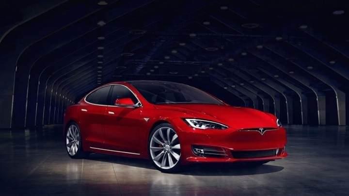 <p><strong>1. Tesla Model S (417 - 507 - 539 km)</strong></p>
